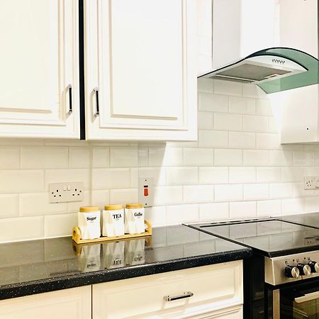 Cosy 2 Bedroom Apartment In Swiss Cottage. London Exterior photo