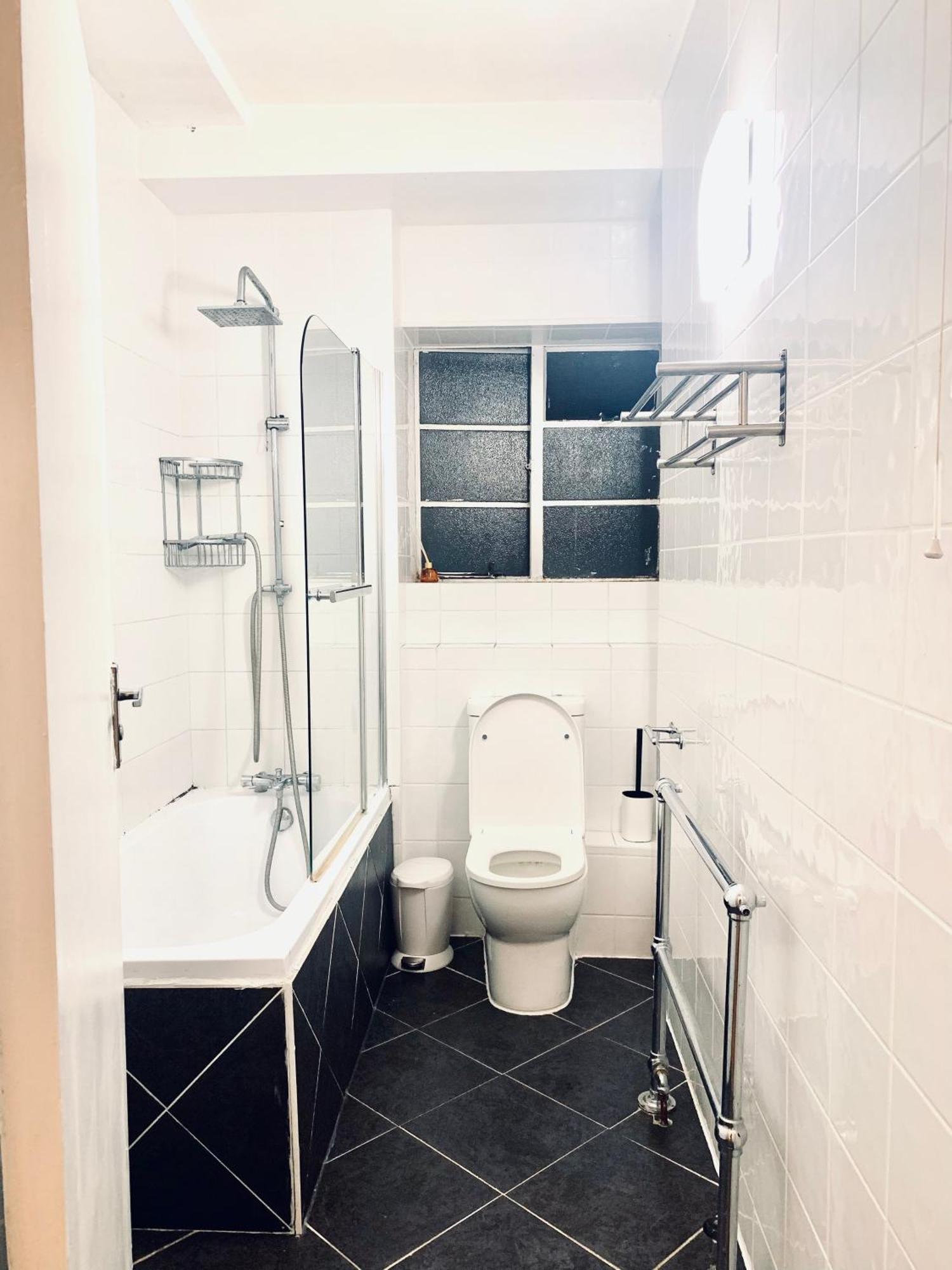Cosy 2 Bedroom Apartment In Swiss Cottage. London Exterior photo
